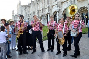 Cottas Club Jazz Band - mini koncert przed klasztorem